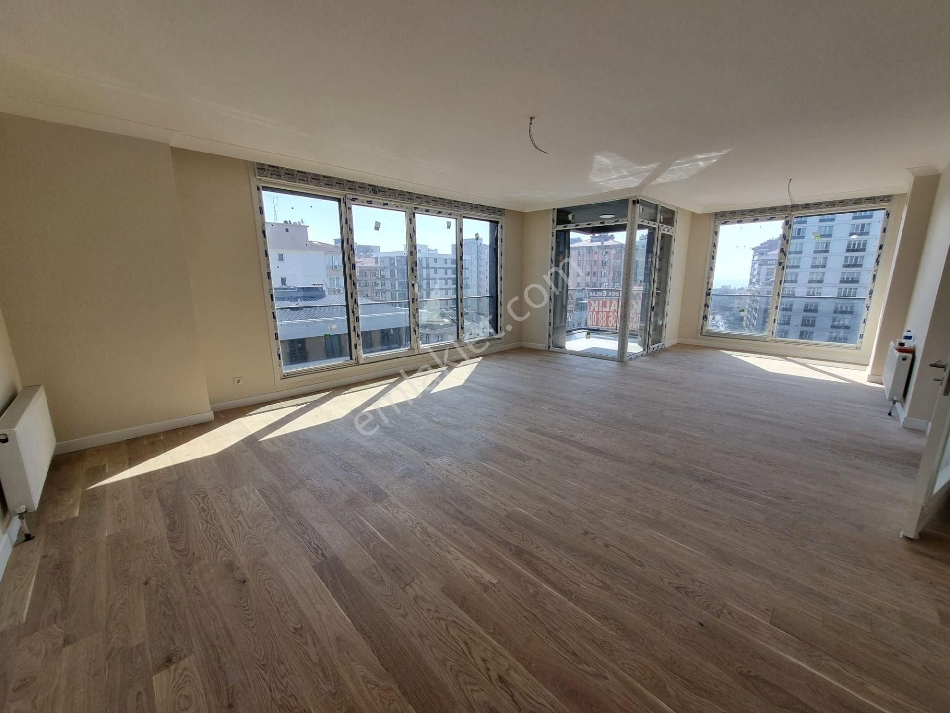 Kadıköy Fenerbahçe Marmaraya Yakın Kiralık Daire Fenerbahçe Katta Tek Balkonlu 4+1 Sıfır Kiralık Daire