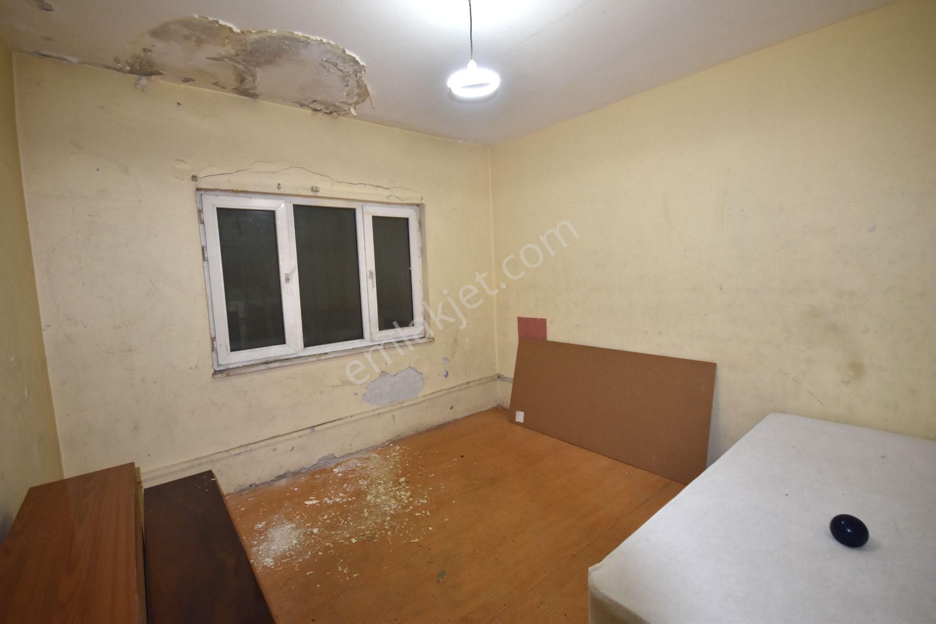 Erva Emlak'tan Sefaköy Merkez'de 60m2 Düz Ayak Kiralık İş Yeri - Görsel 5