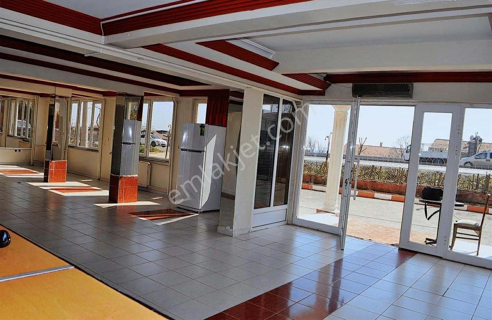 Büyükçekmece Celaliye De E-5e Sıfır Ful Deniz Manzaralı Otel - Görsel 6