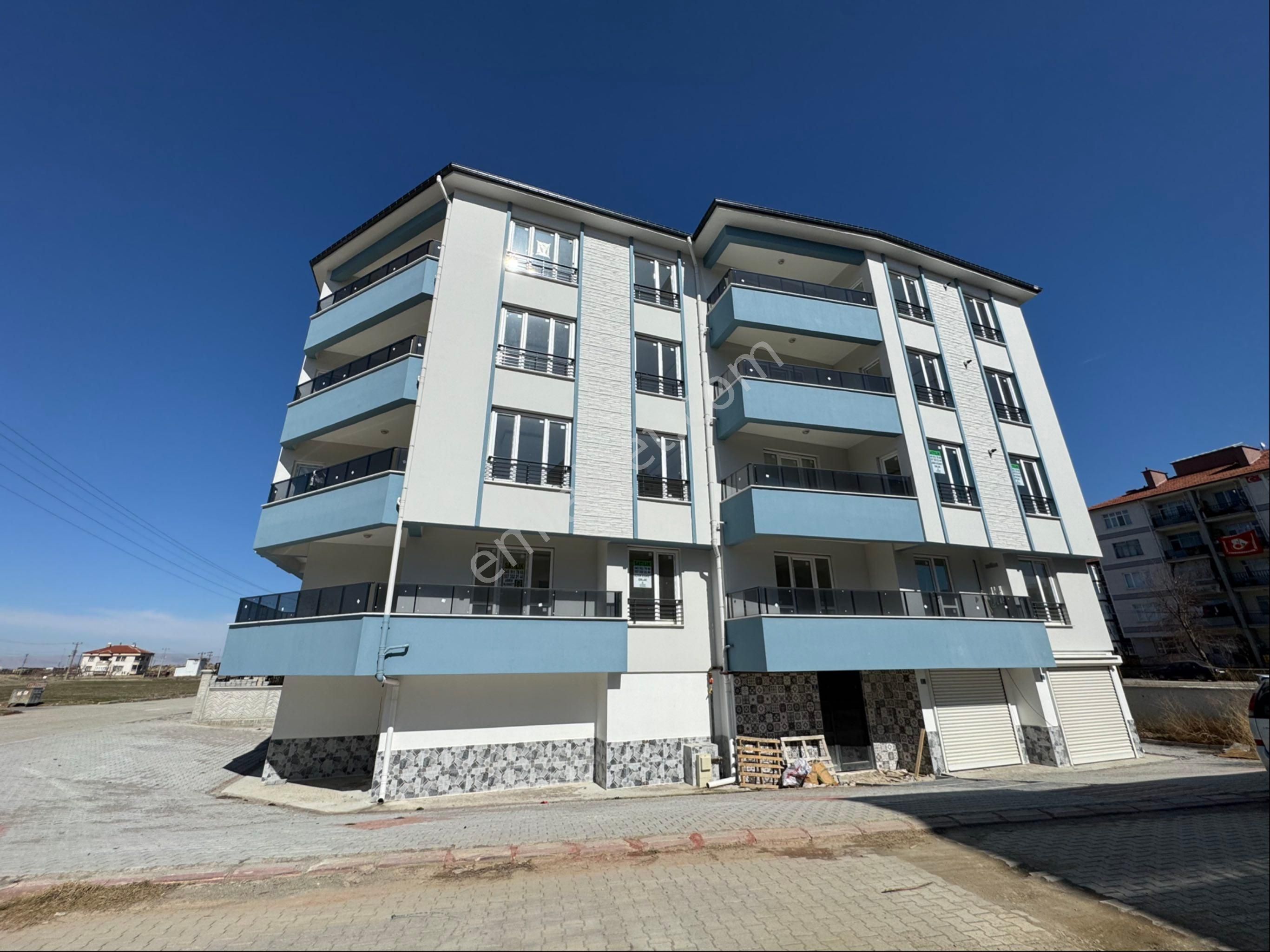 Akşehir İstasyon Satılık Daire A-k Emlaktan Koşuyolu Cvr 2+1 Dolaplı Ara Kat Satılık Daire