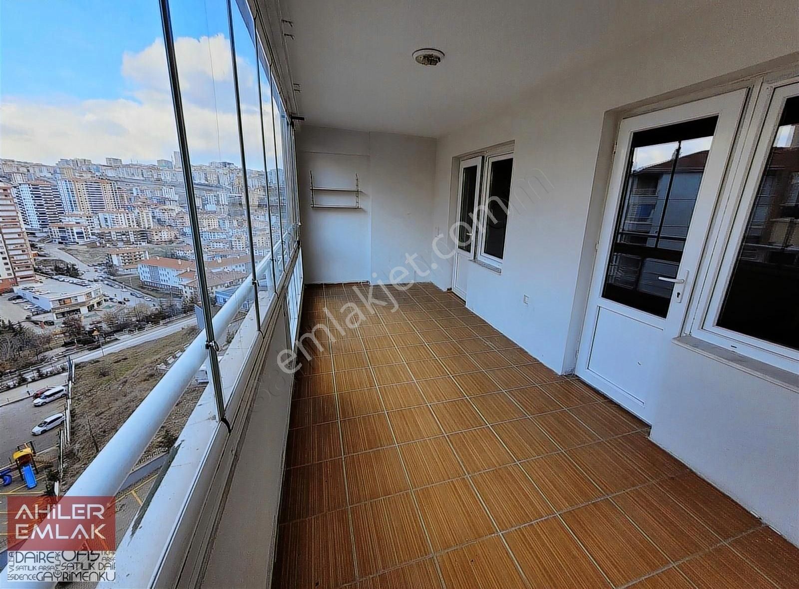 Yenimahalle Pamuklar Satılık Daire Ahiler'den Şehir Manzaralı Cam Balkon Ebeveyn Banyo Vestiyer 3+1