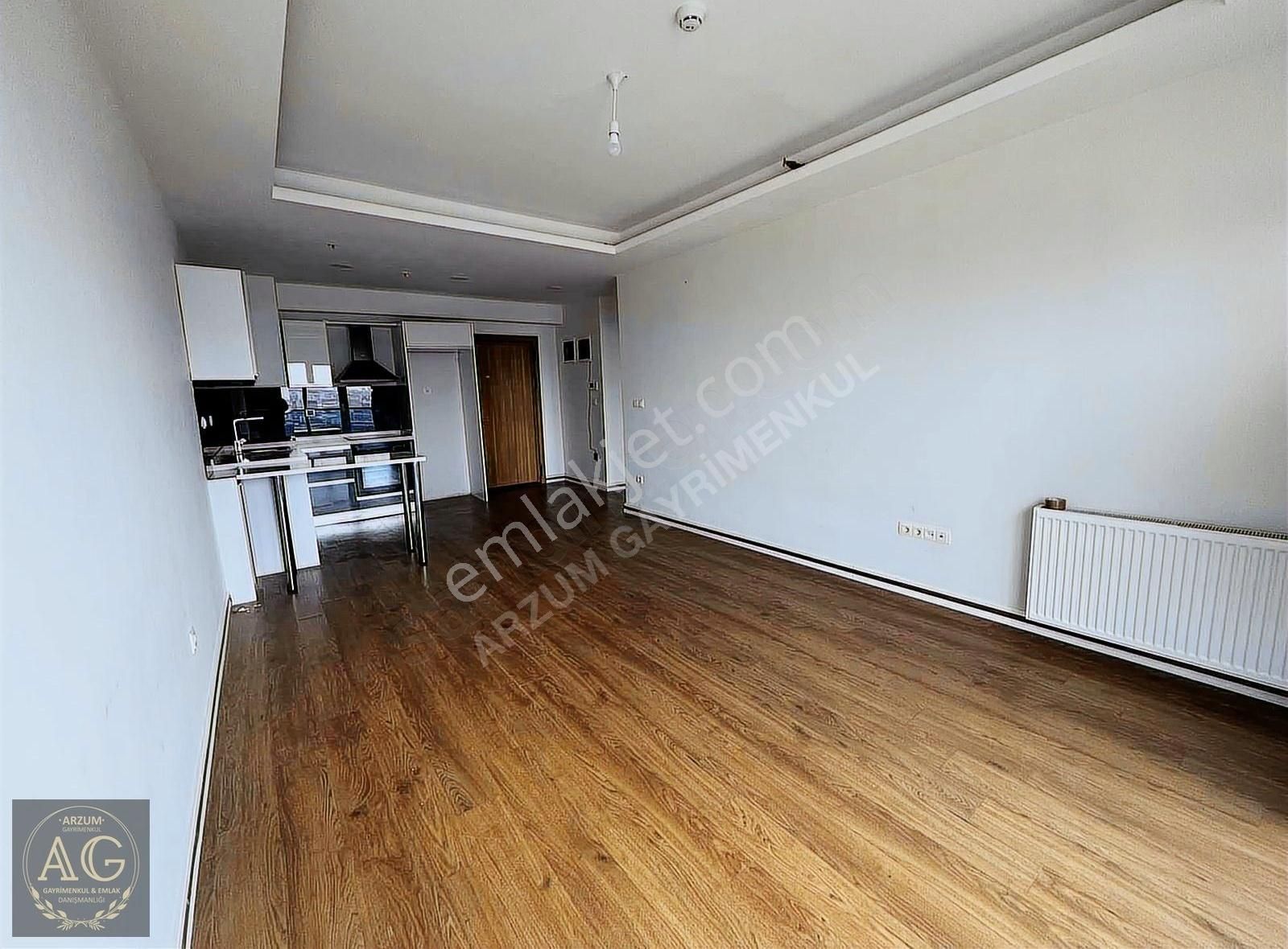 Esenyurt Koza Satılık Daire Yalçıntepe Rezidans 86m2 Satılık 1+1 Boş Daire 2.350.000tl