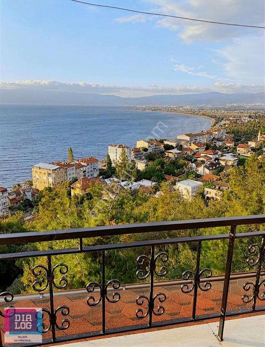 Gemlik Kurşunlu Satılık Villa Dıalog Gelısım Kursunlu Yenılenmıs Harıka Manzaralı 5+2 Villa