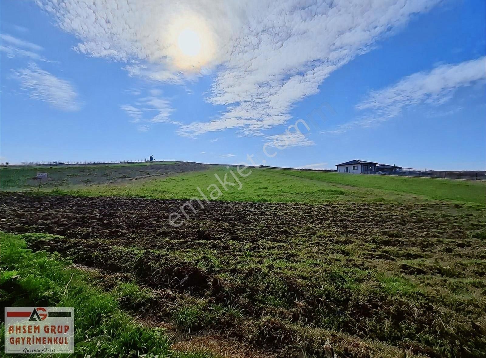 Kaynarca İmamlar Satılık Tarla Kaynarca İmamlarda Ana Asfalt Üzerinde 2.500 M2 Satılık Tarla