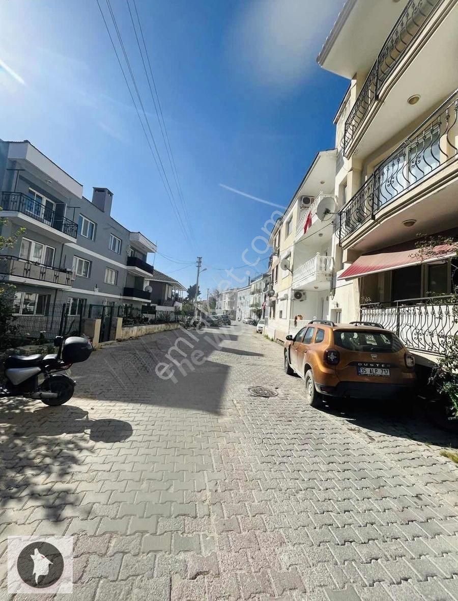 Çeşme Musalla Satılık Daire Marinaya 100 Metre Mesafede Fırsat! 2+1 Daire Eşyalı