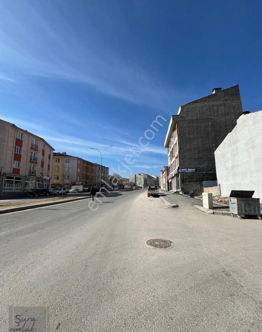 Emek Mahallesi Ertaş Cad. Dibinde Satılık 3+1 Daire