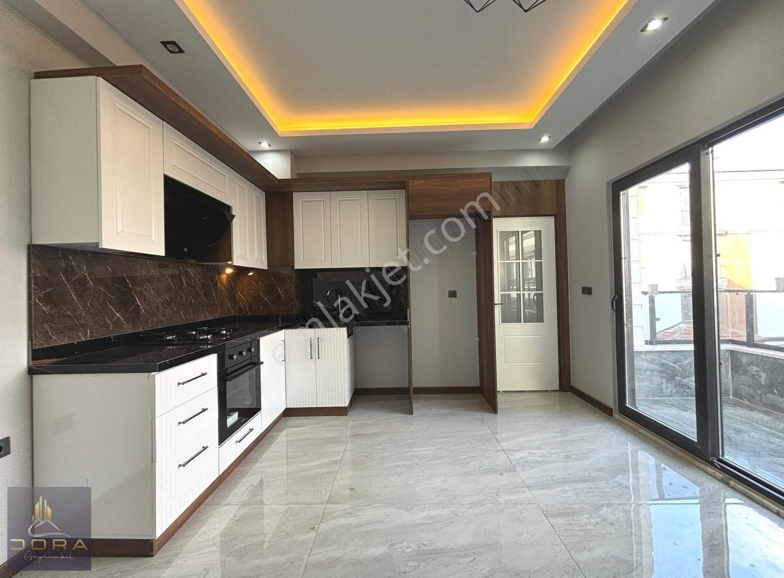 Edremit İkizçay Satılık Daire Dora Dan Akçayda Satılık Sıfır Ultralüx Çift Balkon 1+1 Daire