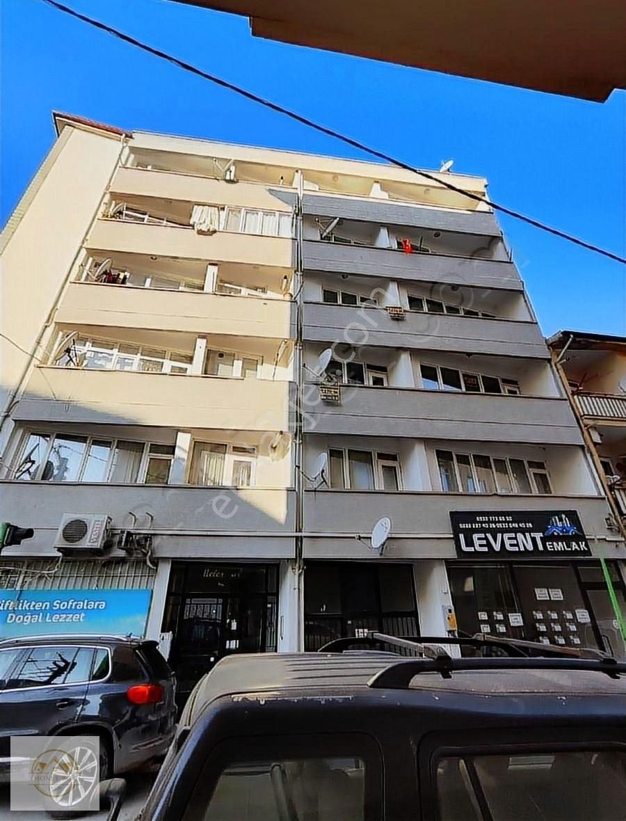 Tepebaşı Mamure Satılık Daire Kırım Caddesi Üzerinde Köşe Bina Satılık 3+1 Daire