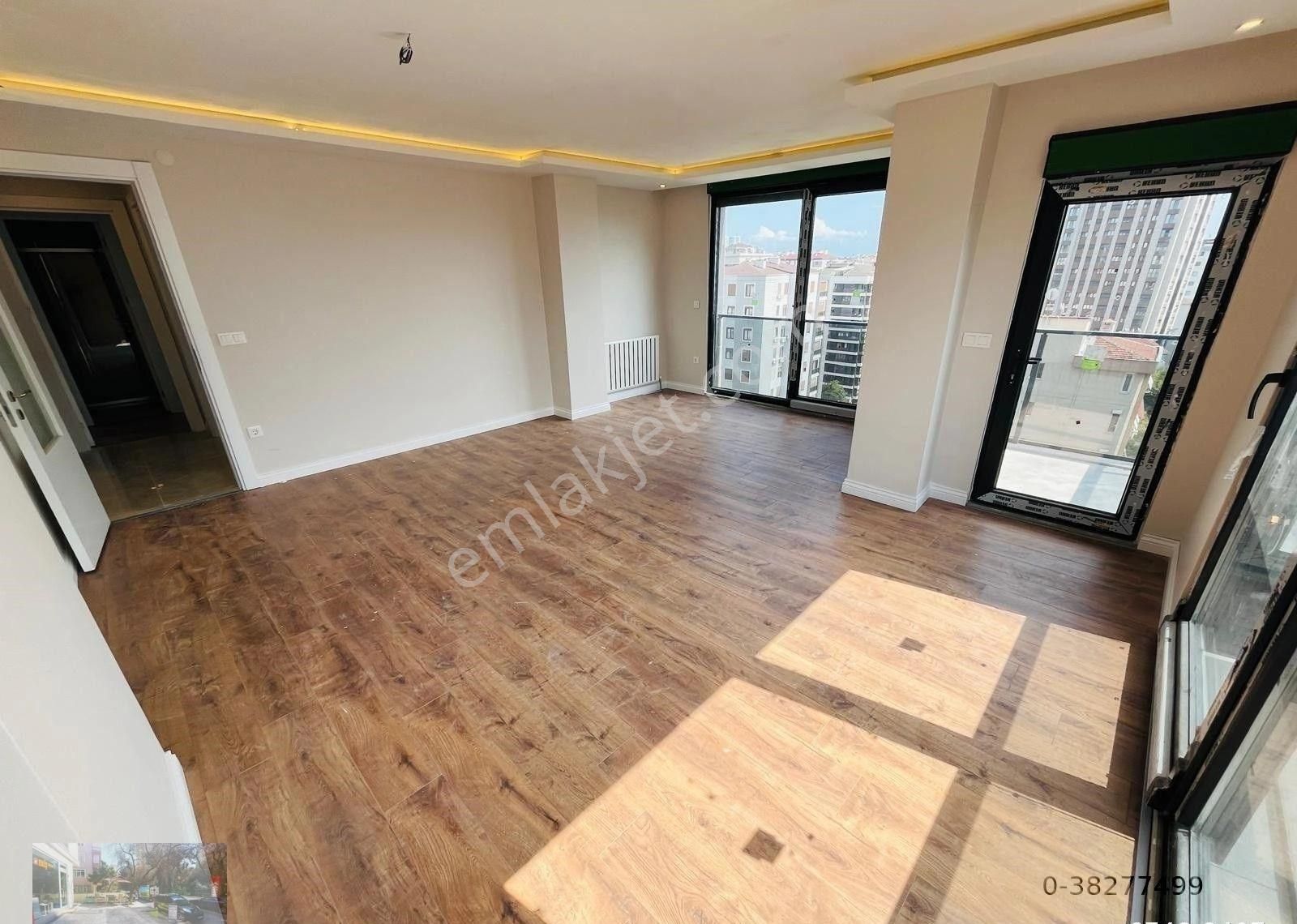 Kadıköy 19 Mayıs Satılık Daire Çevre Koleji Minibüs Cad Yakını 98 M2 Net Açık Balkon E.banyolu 3+1 Daire