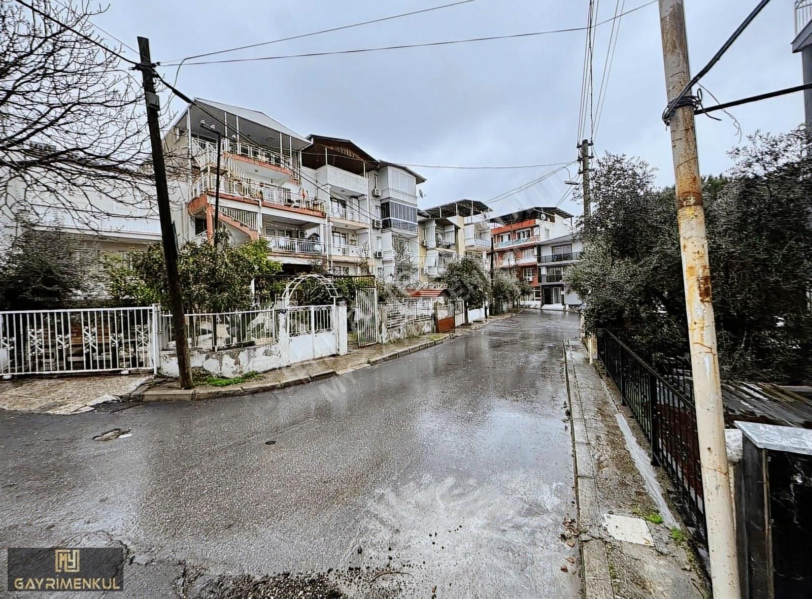 Bornova Atatürk Satılık Daire 3+1 Bahçeli Masrafsız Krediye Uygun Satılık Daire