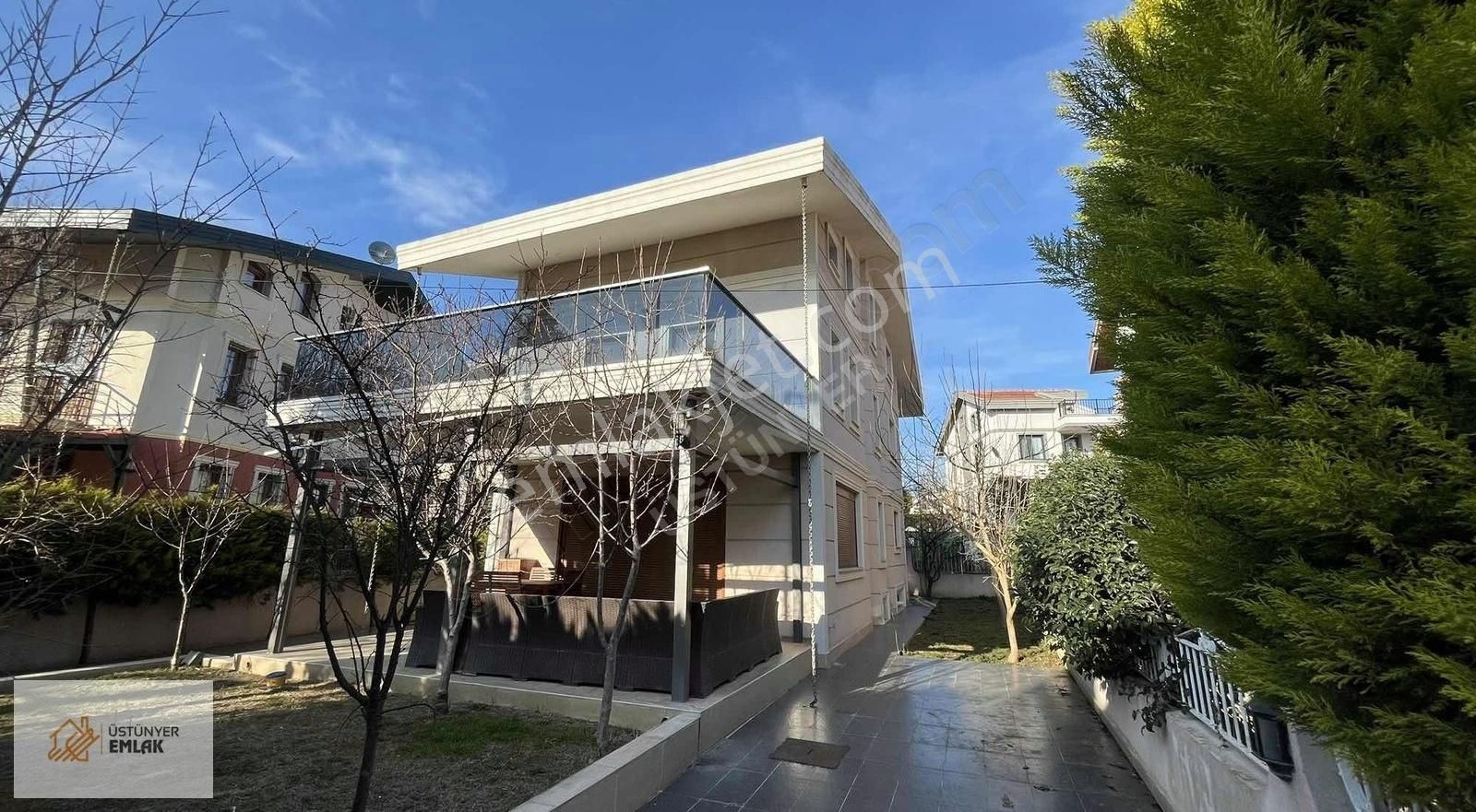 Büyükçekmece Güzelce Satılık Villa Büyükçekmece Güzelce Mahallesinde Satılık Müstakil Villa