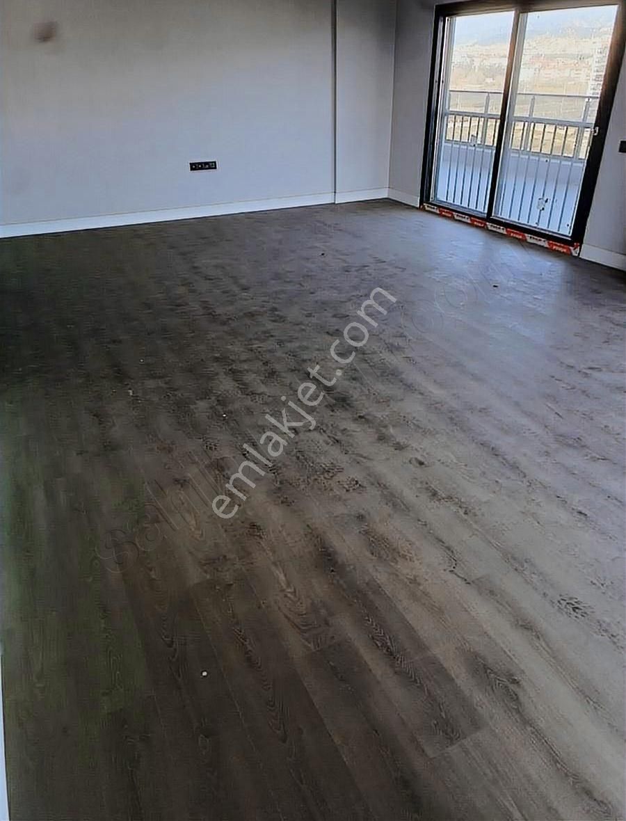 Efeler Ata Satılık Residence Flamingo Emlaktan Lotus Teras Rezidanslarda 2+1 Sıfır Daire Köşe