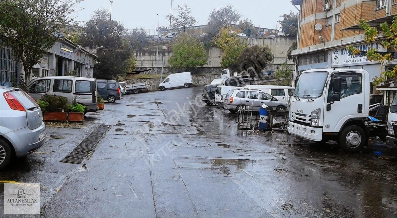 İkitelli Dolapdere Sanayide Satılık 3lü Dükkan - Görsel 3