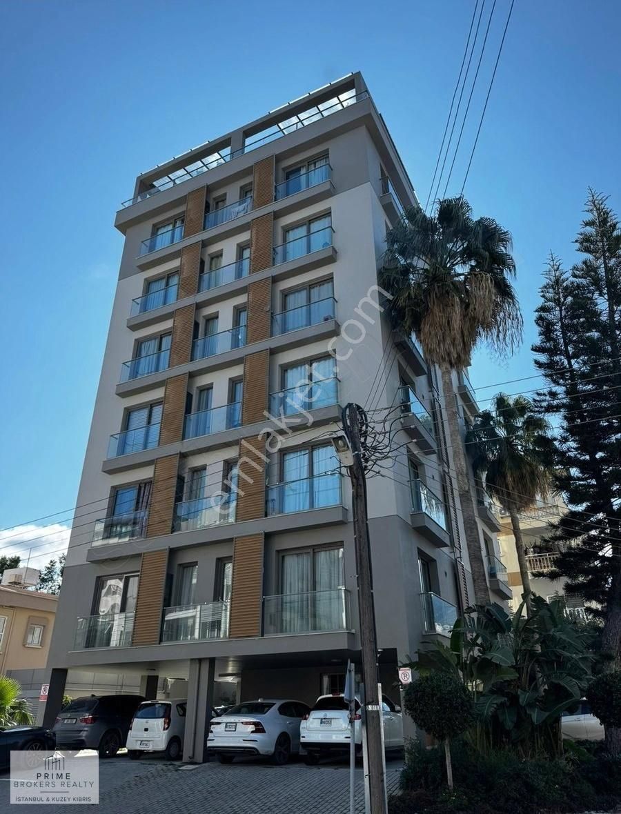 Girne Aşağı Girne Satılık Daire Girne Merkezde Full Eşyalı 1+1 Lux Residence Dairesi