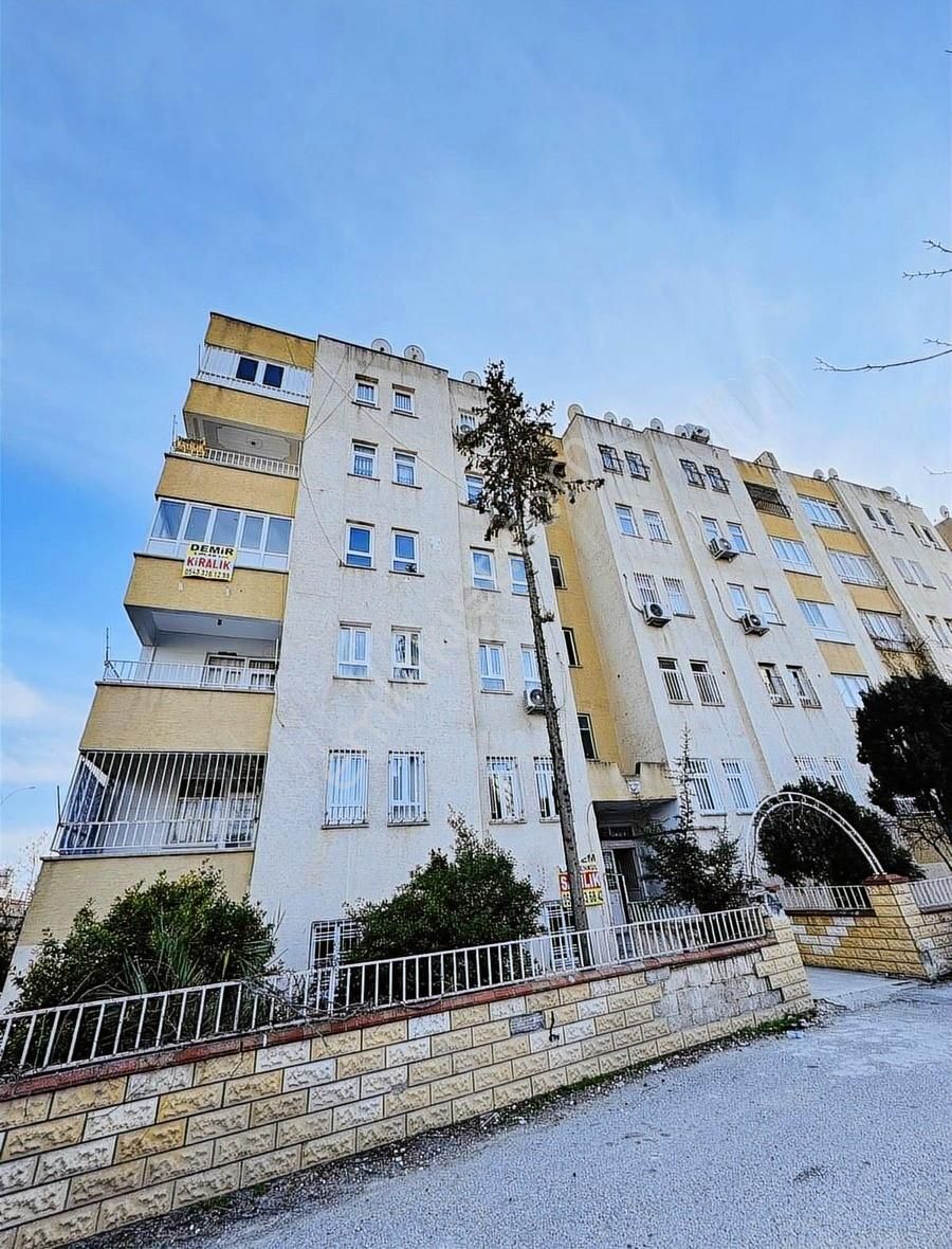 Haliliye İmam Bakır Kiralık Daire Demir Emlak'tan Kiralık 3+1 Bakımlı Doğalgazlı Daire