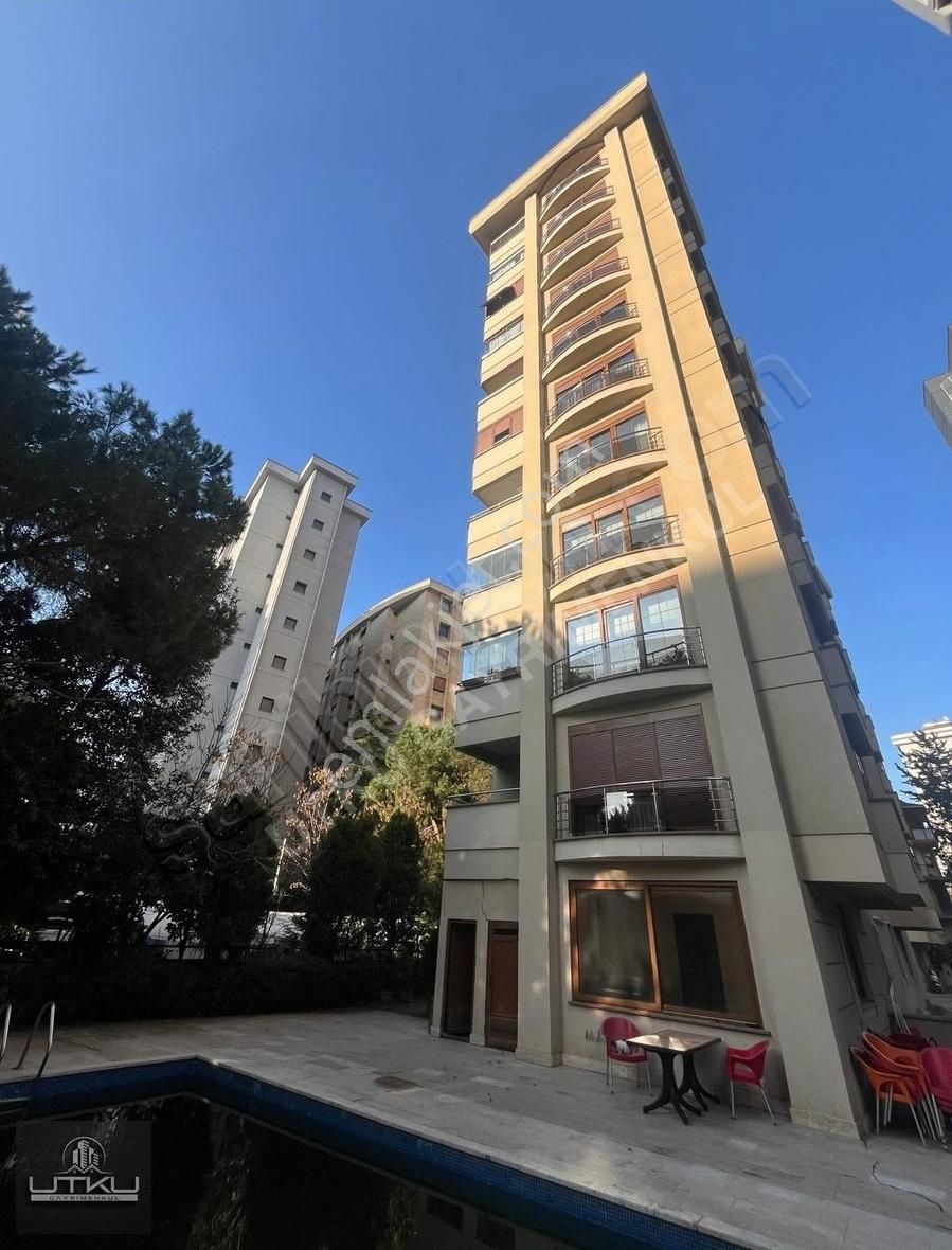 Kadıköy Bostancı Satılık Daire Suadiye Konutlarında 200m2 4,5+1 Utku'dan Satılık