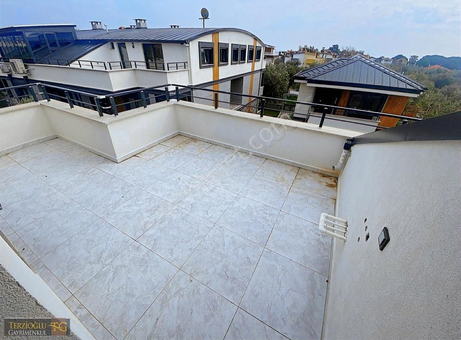 Terzioğlu'ndan Altınoluk Ta Denize 250 Mt Havuzlu Kat Dubleksi - Görsel 5