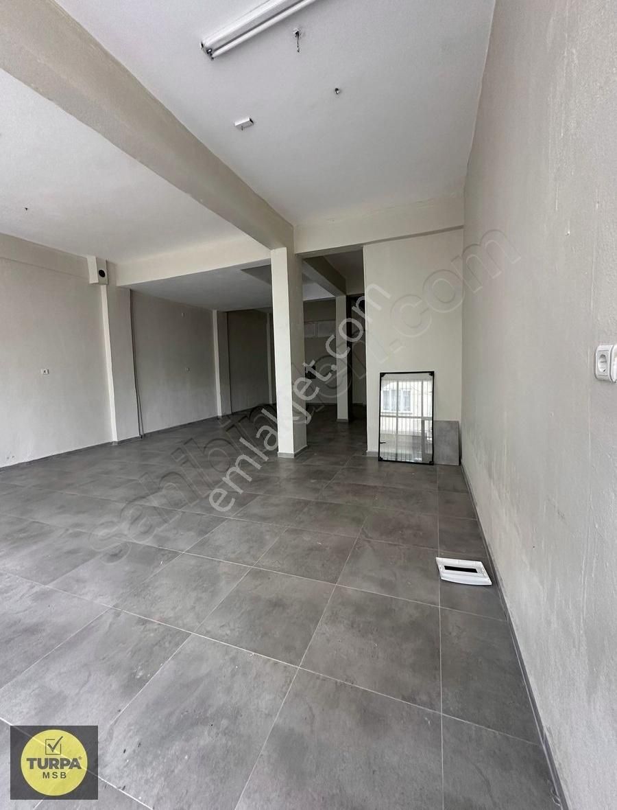 Buca Yeşilbağlar Kiralık Dükkan & Mağaza Buca Yeşilbağlar Mahallesi Merkezi Konumda 130 M2 Kiralık Dükkan