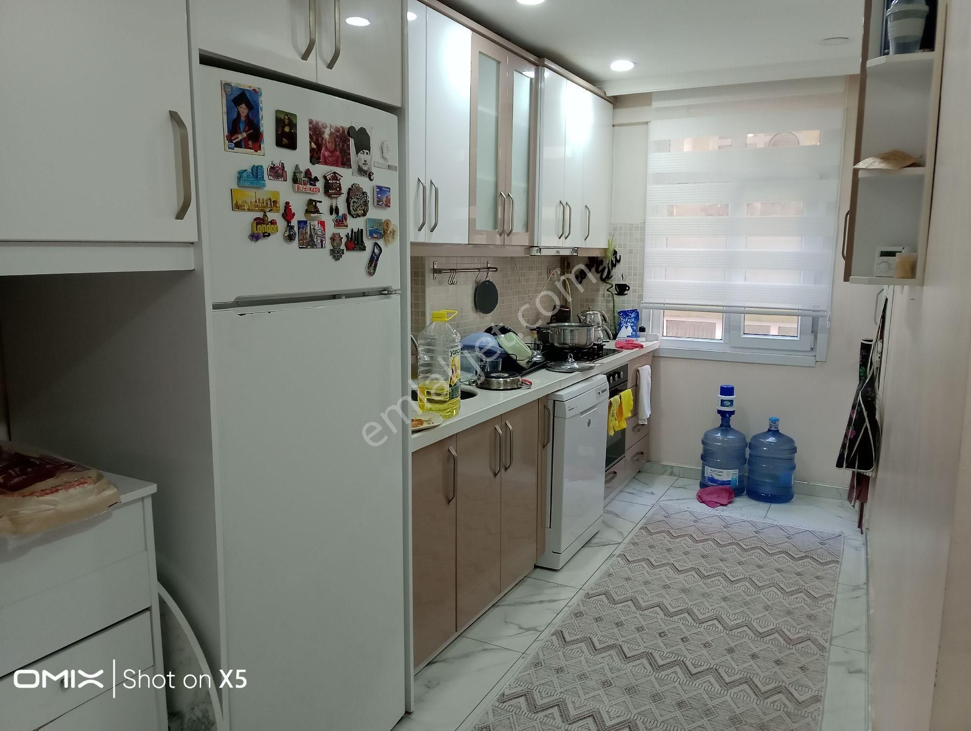 Pendik Kaynarca Satılık Daire Pendik Alt Kaynarca Mahallesi'nde Satılık Krediye Uygun 120m2 Kombili 3+1 Daire