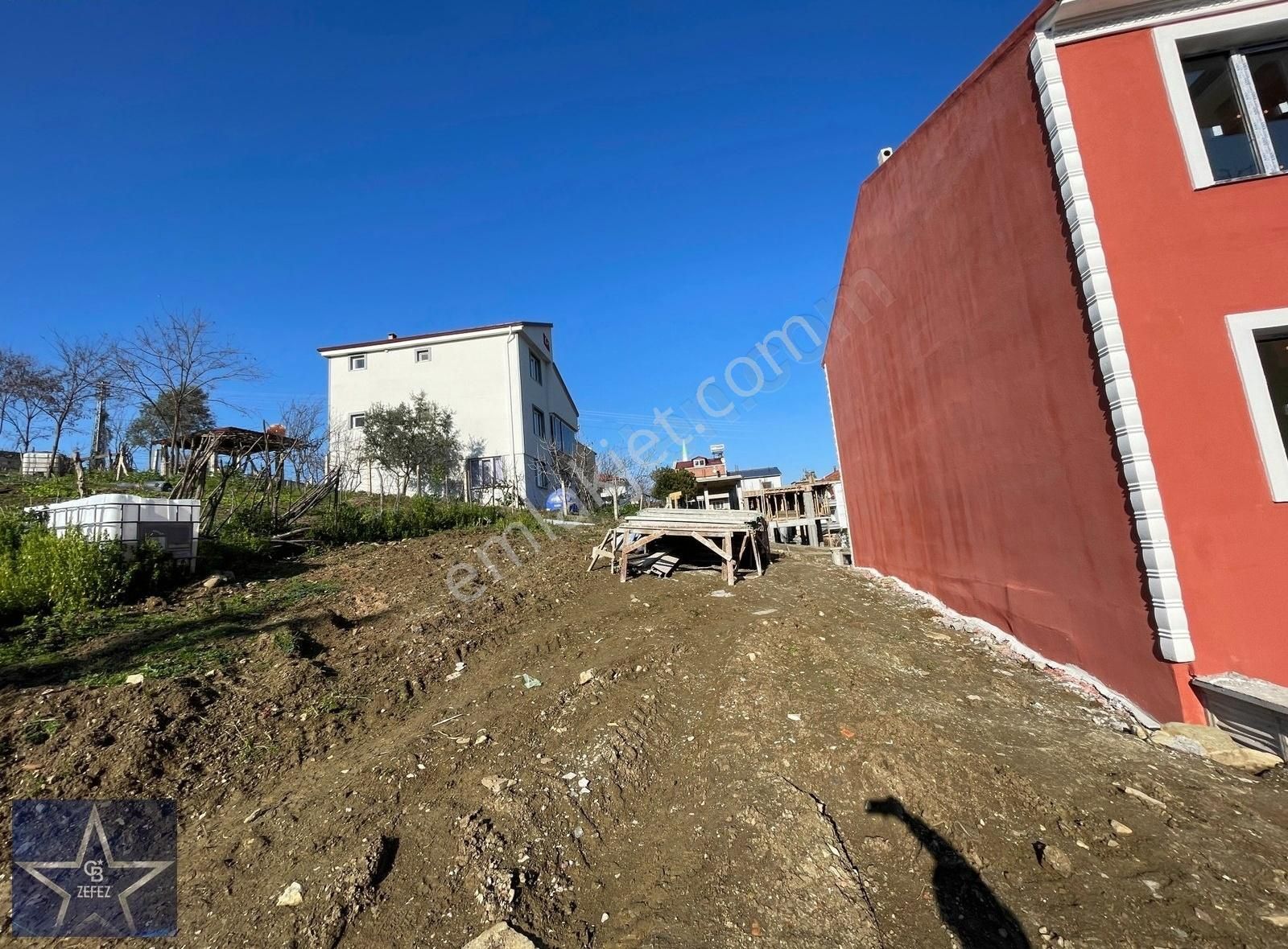 Yakakent Merkez Satılık Villa İmarlı Yakakent'te Villa Yapımına Uygun Merkezi Konumda Arsa