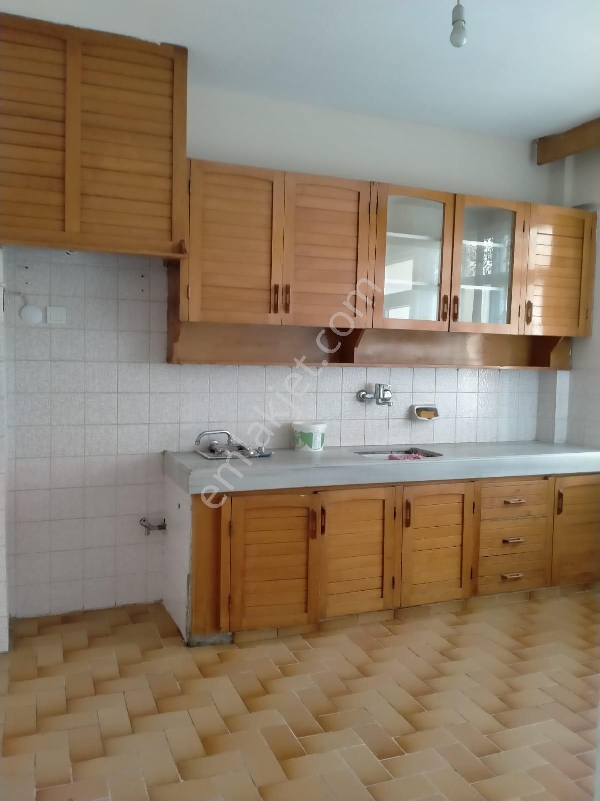 Salihli Cumhuriyet Kiralık Daire Yaşar Emlaktan Kiralık Daire