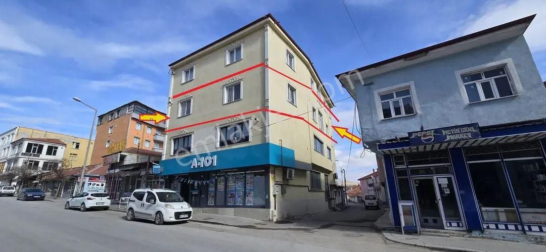 Yunak Karataş Satılık Daire Yunak Çarşı Merkezde Ara Kat Bakımlı Satılık Daıre