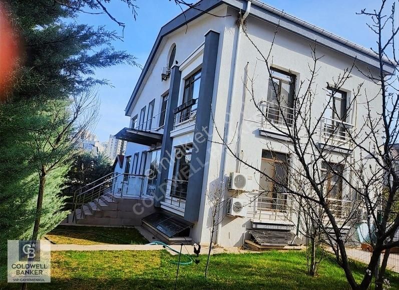 Gölbaşı Kızılcaşar Satılık Villa (İşyeri) İncek Kızılcaşarda 4 Katlı Ticari Kullanıma Uygun Satılık Villa