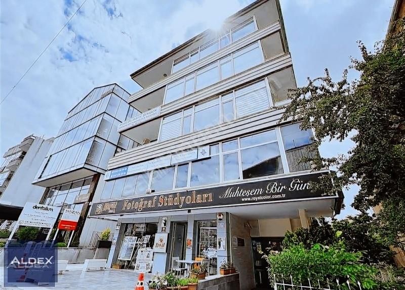 Çankaya Aziziye Satılık Ofis Cinnah Caddesi Atakule Karşısı Tam Kat 5+1 250 M2 Satılık Ofis