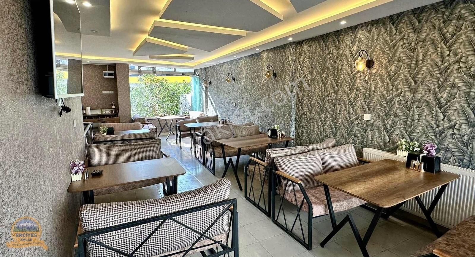 Şişli Fulya Satılık Restaurant Fulya Mehmetçık Caddesı'nde Çok İyi Konumda Satılık Dükkan