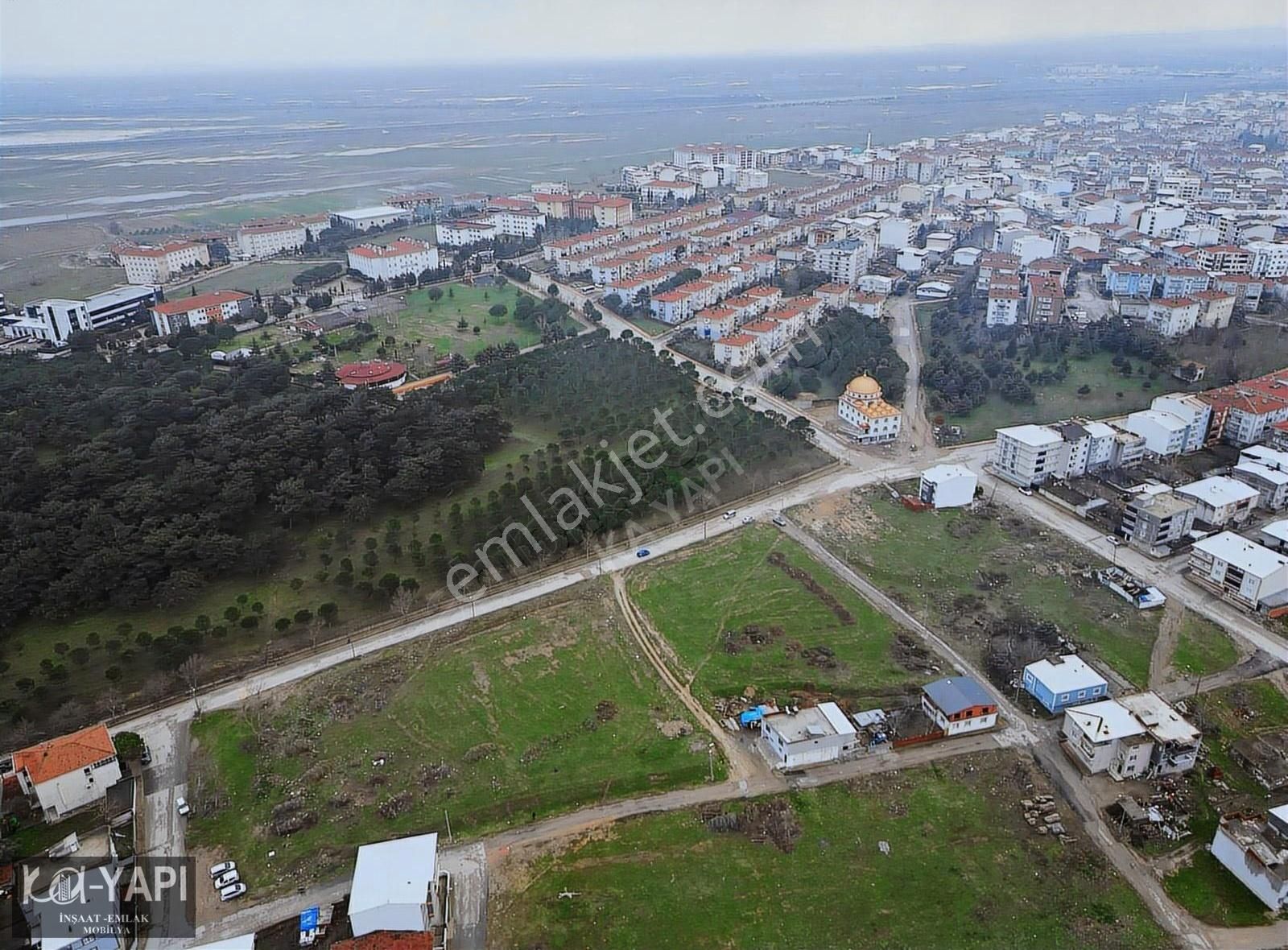 Karacabey Saadet Satılık Ticari İmarlı 2450 M2 , Çamlık Altı,konut+depo +okul+hastane+yurt Uygun