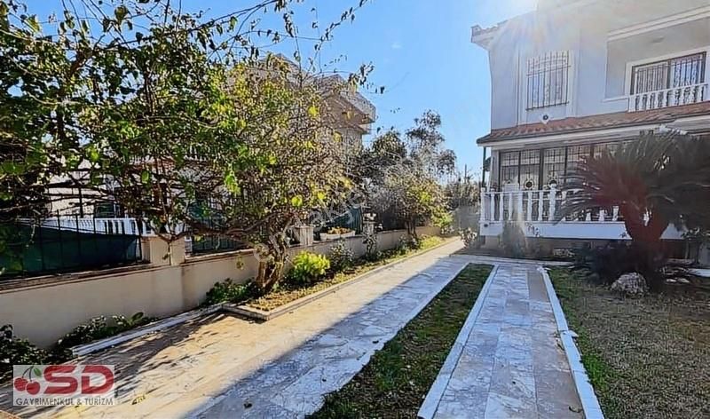 Marmaris Armutalan Satılık Villa Armutalanda Tam Müstakil 230 M2 Arsa 5+1 Tripleks Villa