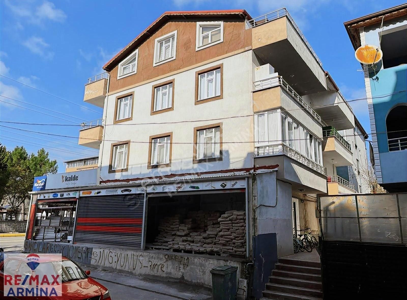 Körfez Yavuz Sultan Selim Satılık Daire Seda Caddesi Üzerinde 4+1 Geniş Dubleks Daire