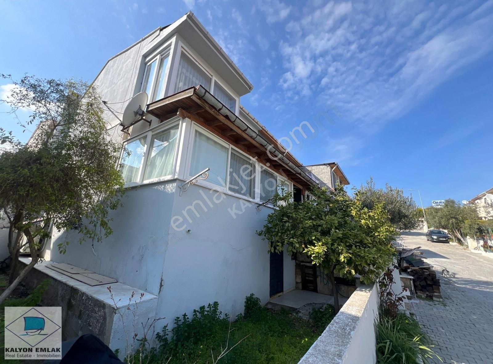 Alaçatı Sosyal Konutlarda Yenilenmiş Modern Eşyalı Villa - Görsel 14