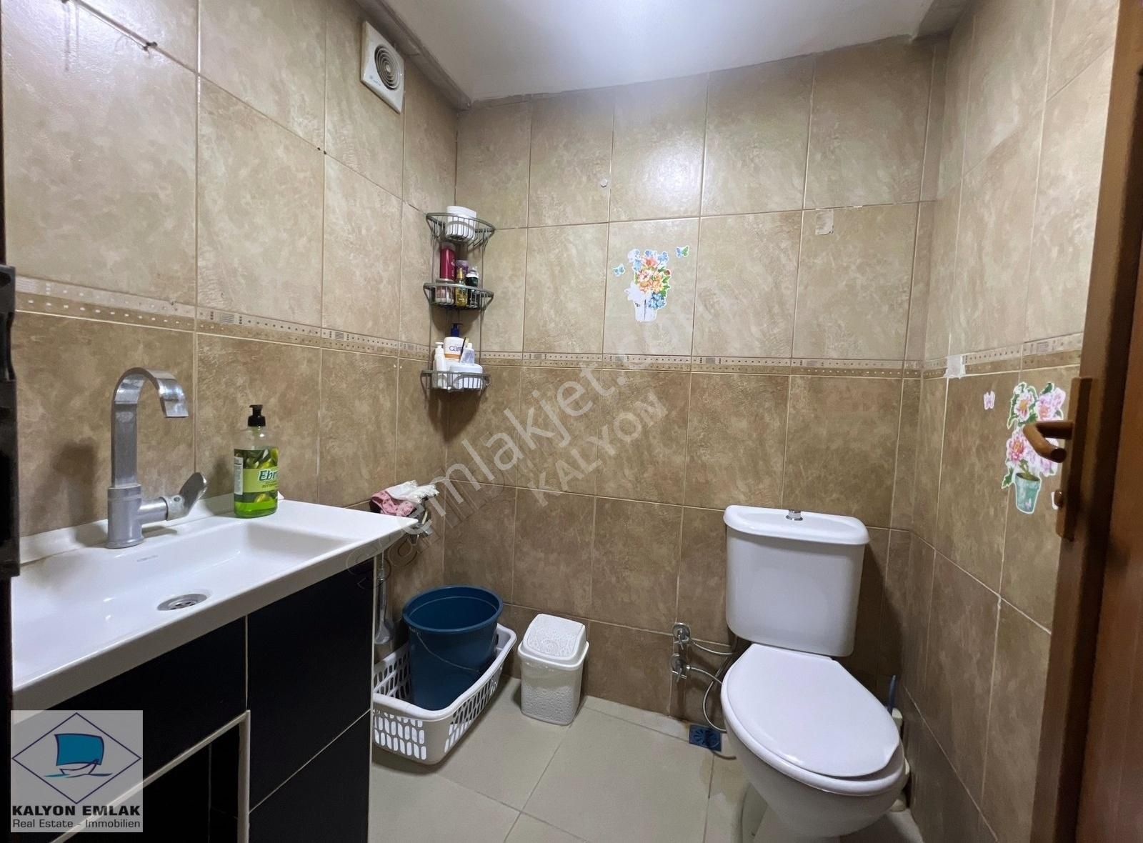 Alaçatı Sosyal Konutlarda Yenilenmiş Modern Eşyalı Villa - Görsel 13