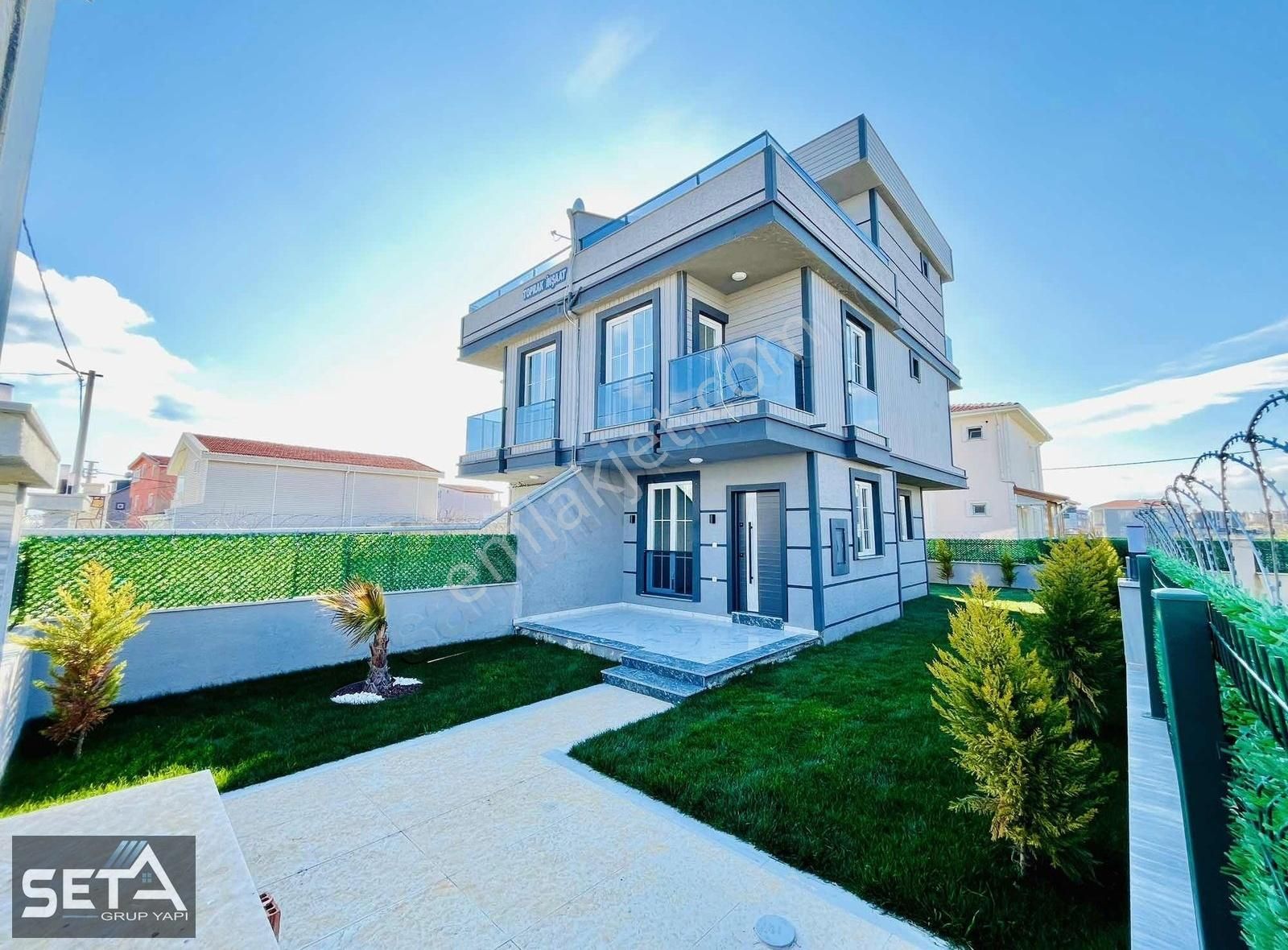 ▃▅▇seta Grup▇▅▃çok Geniş Bahçeli Lüks Tripleks Villa - Görsel 25