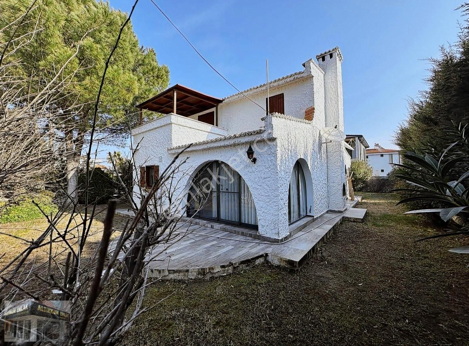 Ayvalık Altınova Satılık Villa Ayvalık Altınova'da İspanyol Tipi Müstakil 3+1 Villa