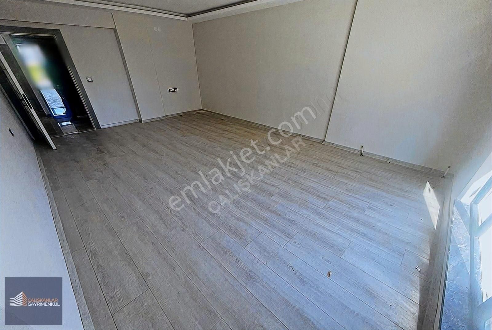 Sincan Menderes Satılık Daire Çalışkanlar Gyo'dan Menderes'te Arakat_geniş Balkon_kilerli_4+1