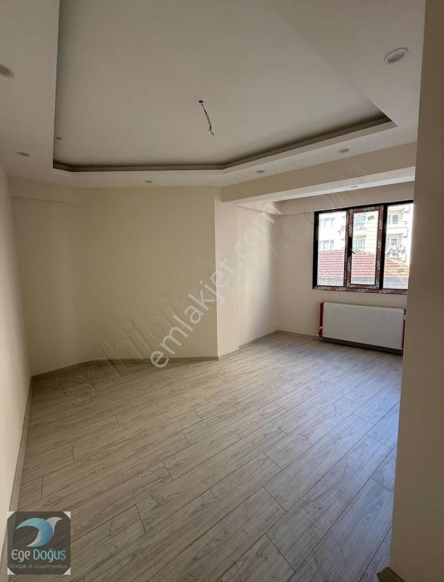 Manisa Muradiye Mah Cadde Üzeri 2+1 Lüx Satılık Daire