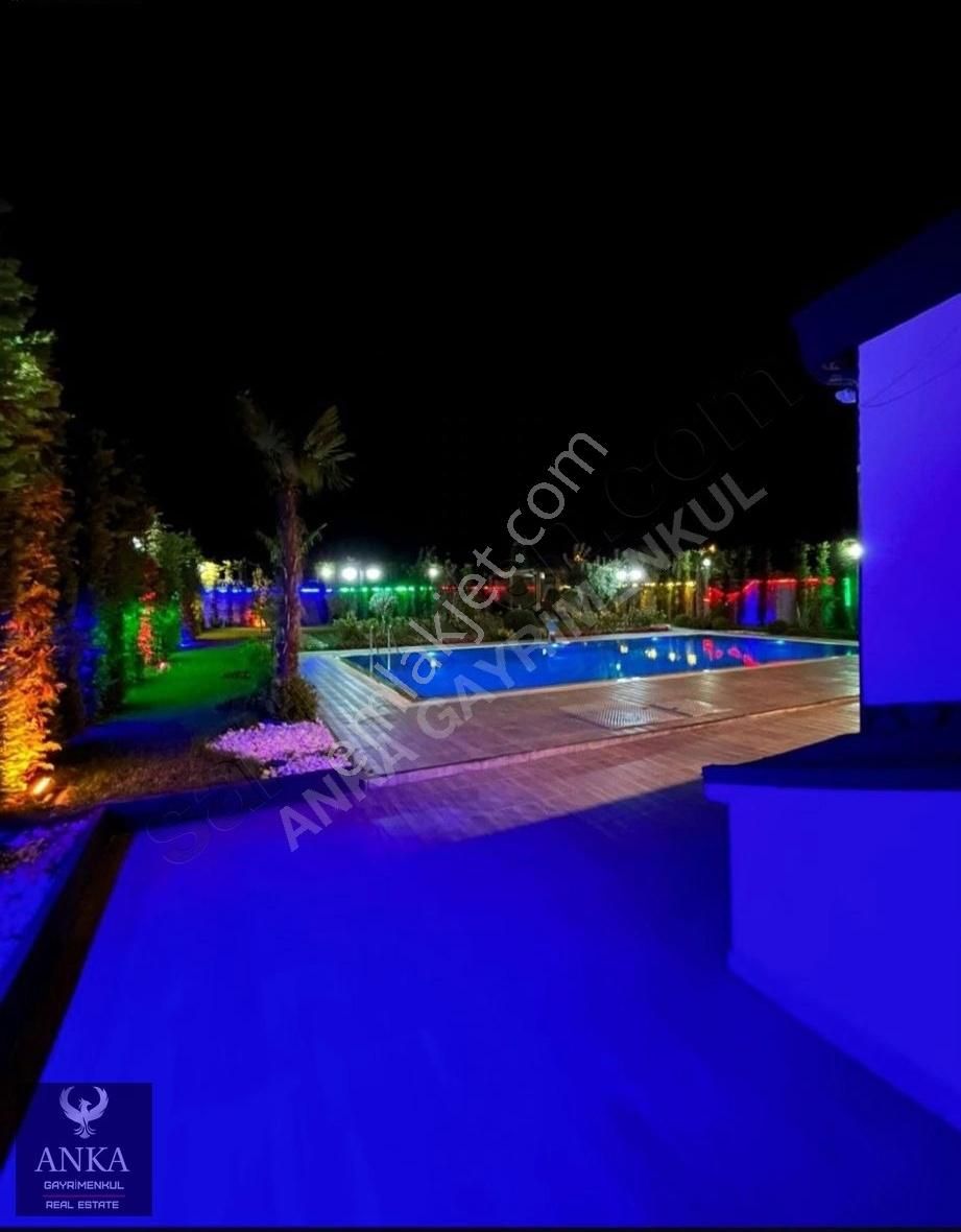 Silivri ! Gümüşyaka' Da İki Katlı 6+1 Havuzlu Satılık Villa - Görsel 15