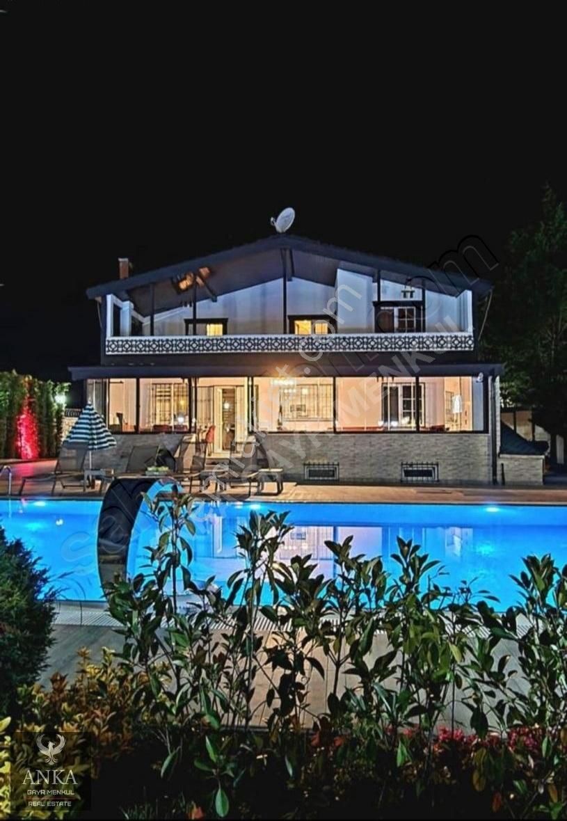 Silivri ! Gümüşyaka' Da İki Katlı 6+1 Havuzlu Satılık Villa - Görsel 22