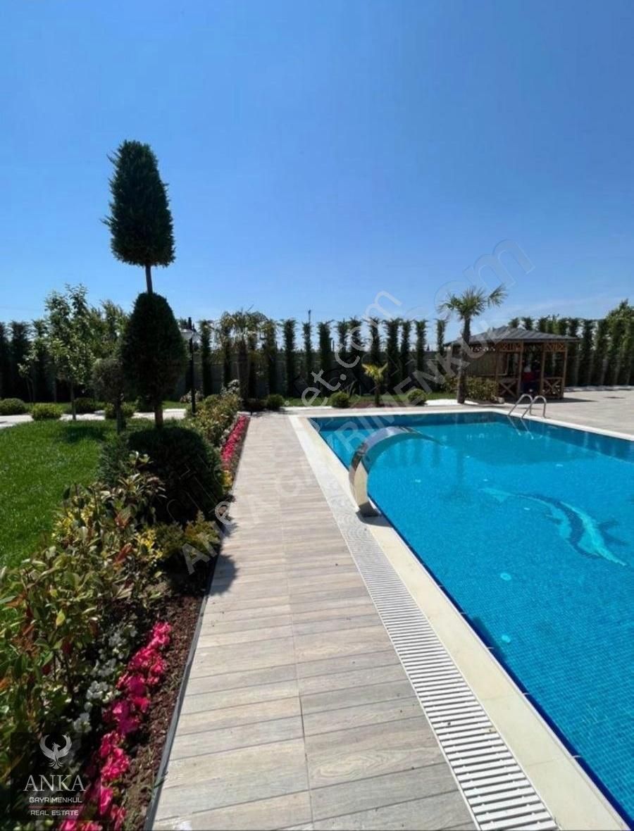 Silivri ! Gümüşyaka' Da İki Katlı 6+1 Havuzlu Satılık Villa - Görsel 21