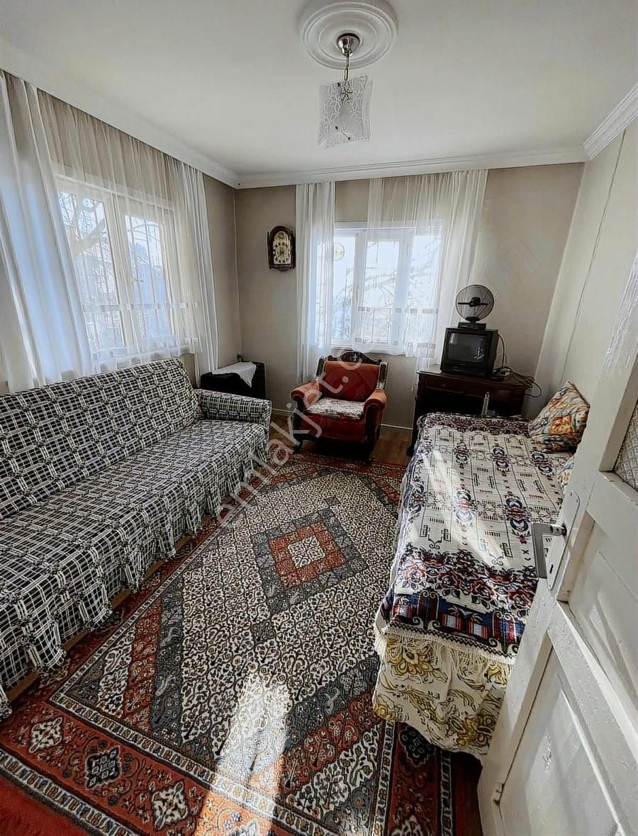 Sarıyer Büyükdere'de Bahçeli Müstakil Ev Satılık - Görsel 3