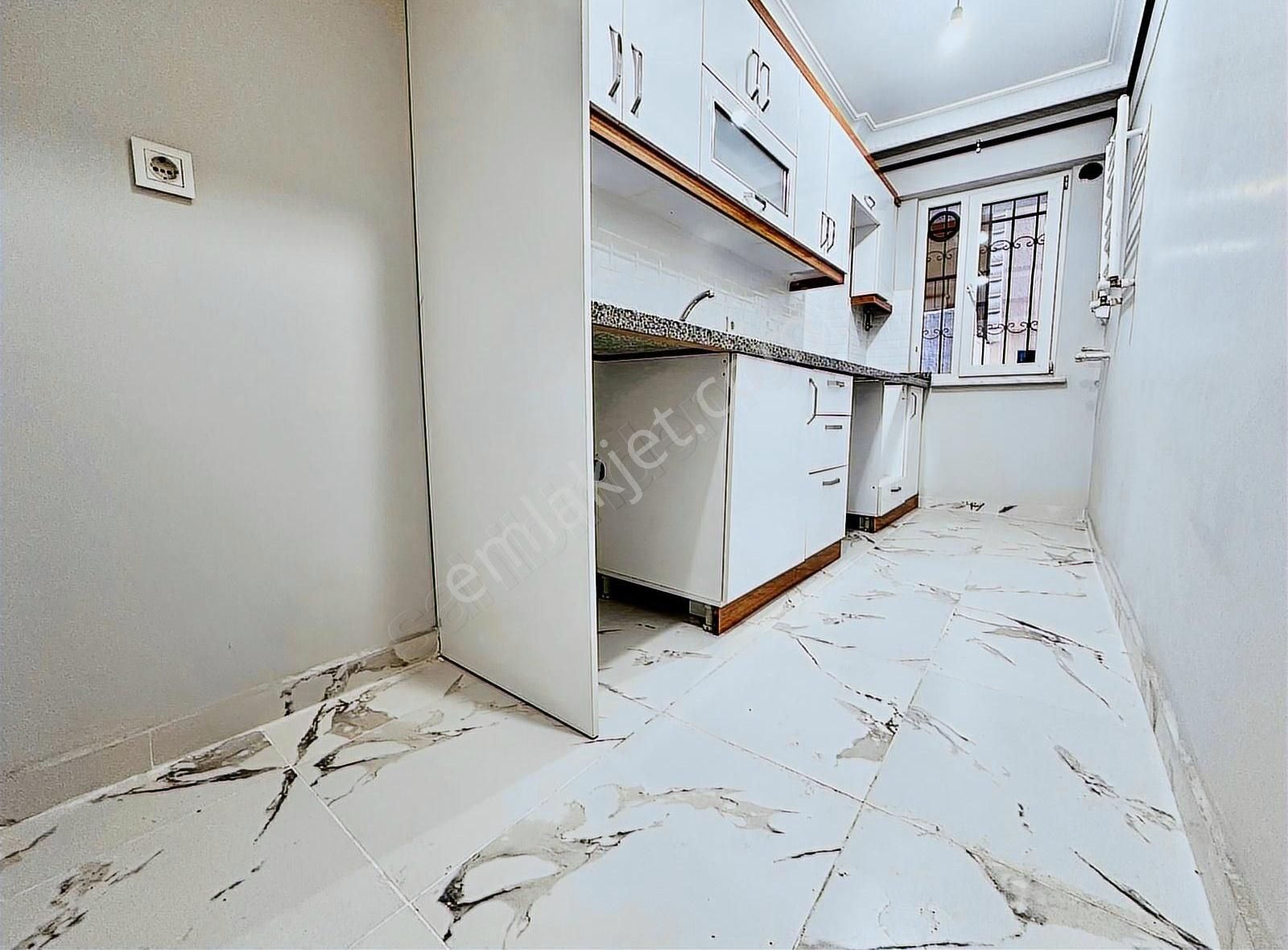 Yenibosna İtfaye Okul Yakını Satılık 1+1 Yüksek Giriş - Görsel 8