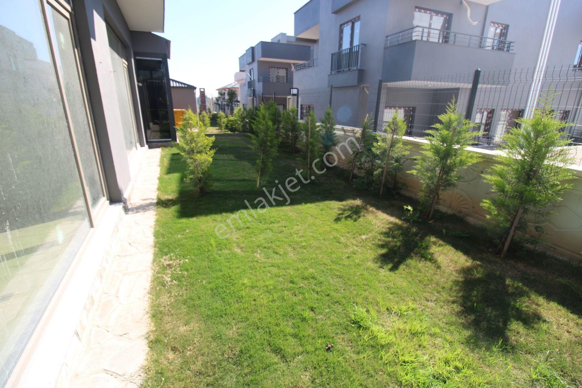 Kuyulukta Site İçerisinde Manzaralı 4+1 Villa - Görsel 31