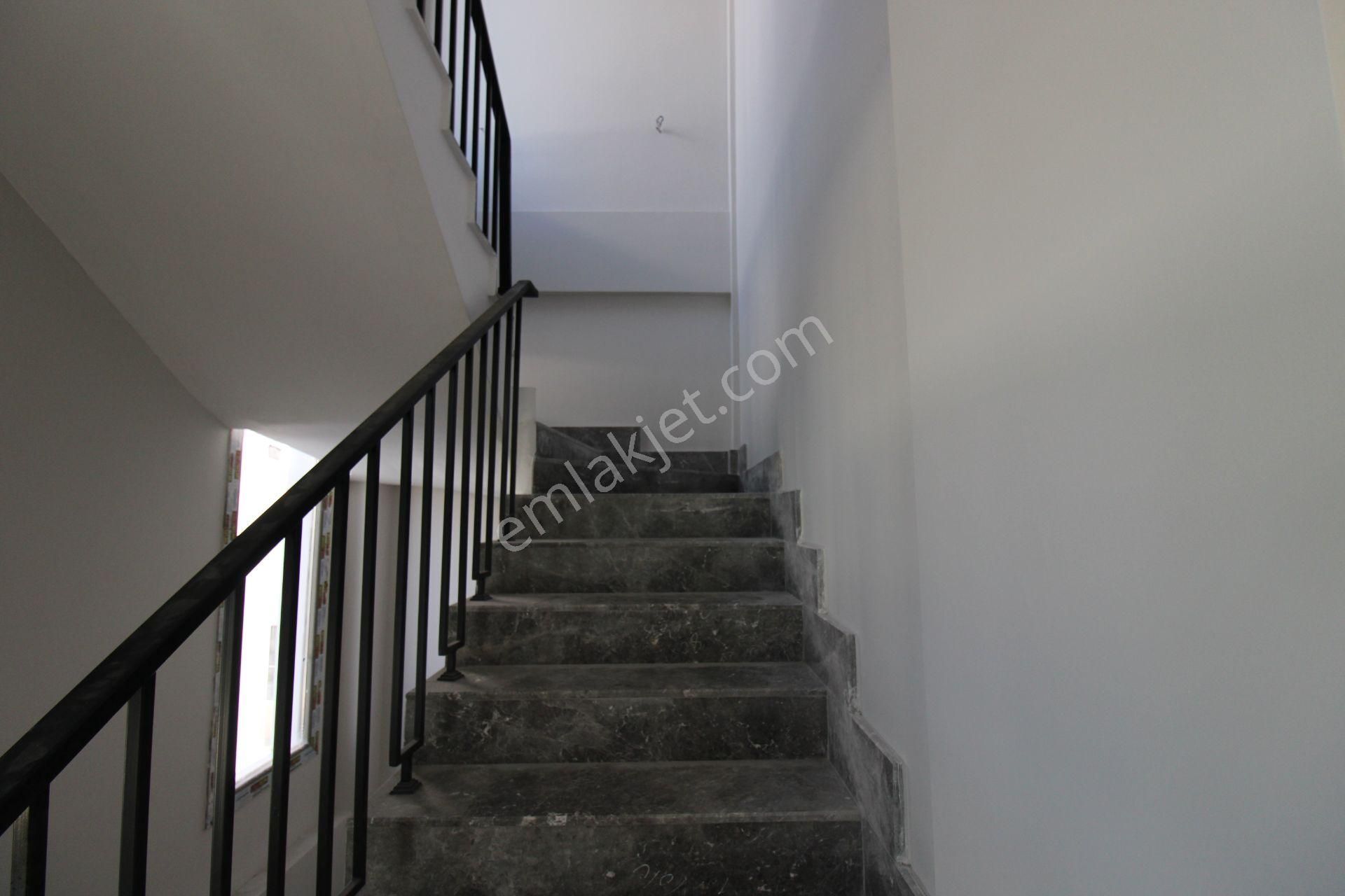 Kuyulukta Site İçerisinde Manzaralı 4+1 Villa - Görsel 25