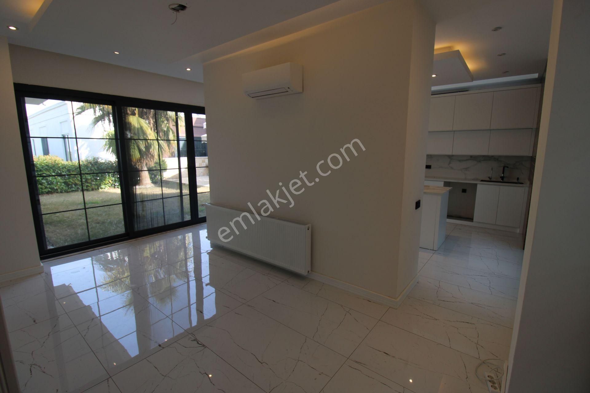 Kuyulukta Site İçerisinde Manzaralı 4+1 Villa - Görsel 4