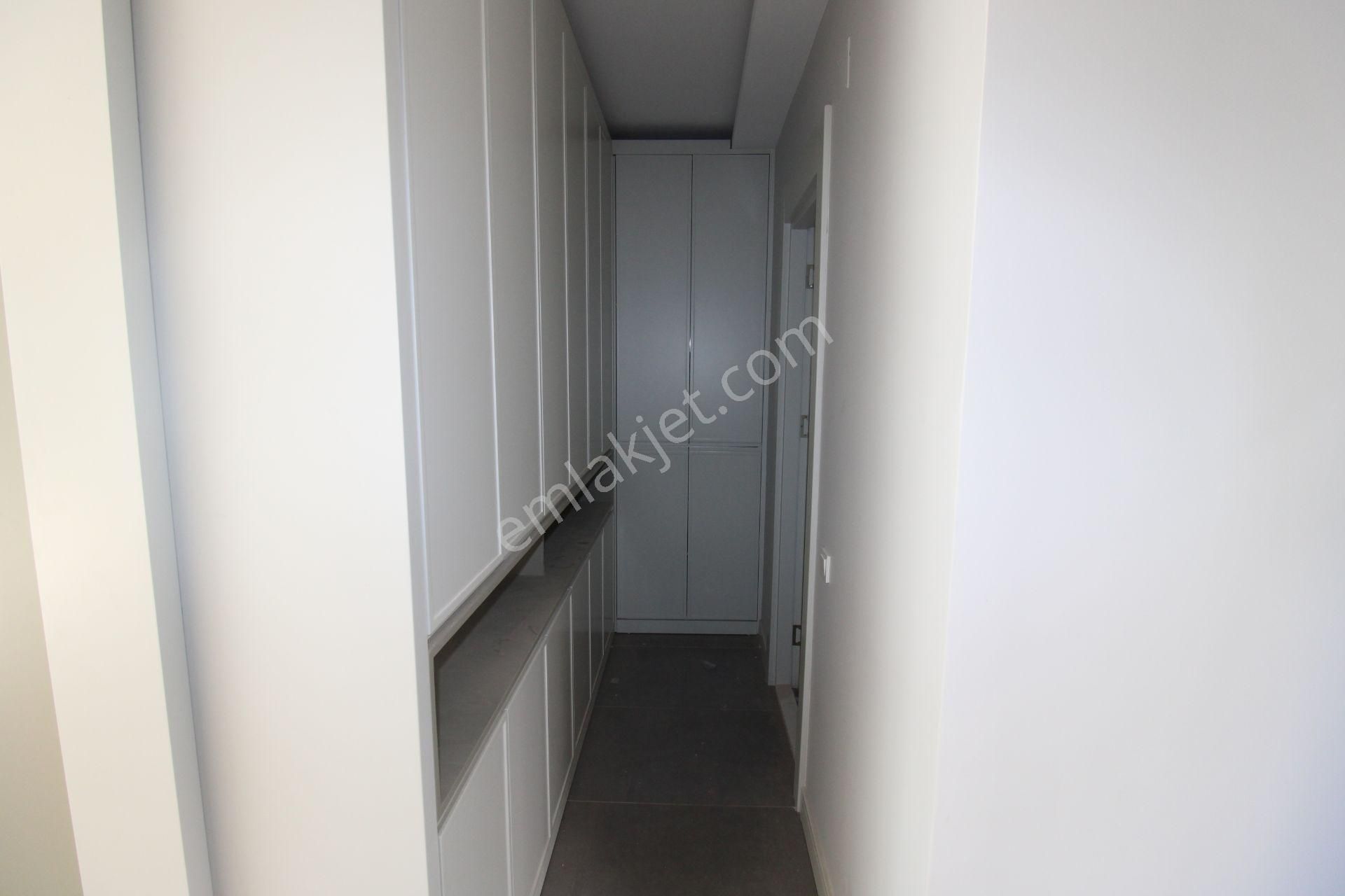 Kuyulukta Site İçerisinde Manzaralı 4+1 Villa - Görsel 12