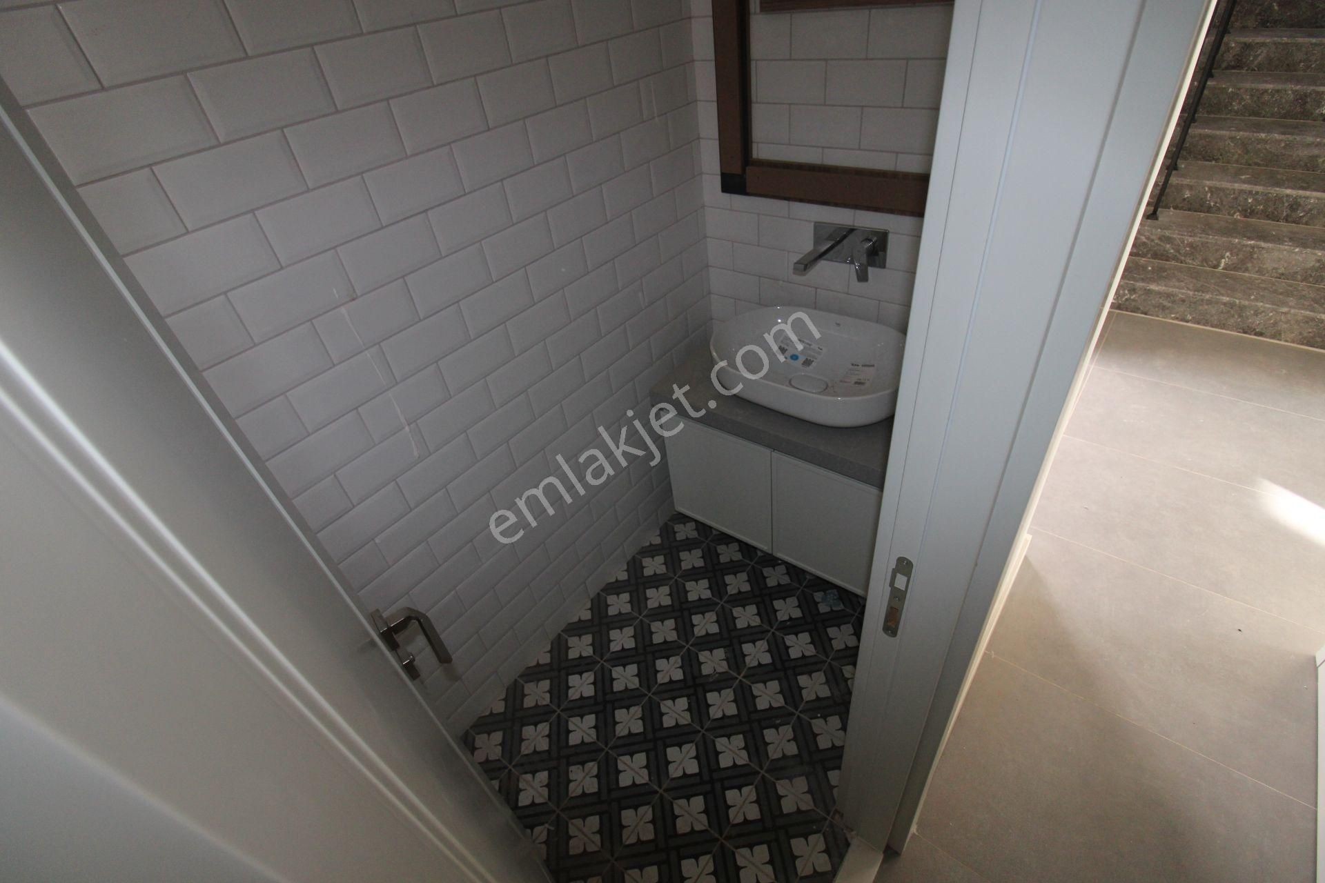 Kuyulukta Site İçerisinde Manzaralı 4+1 Villa - Görsel 19