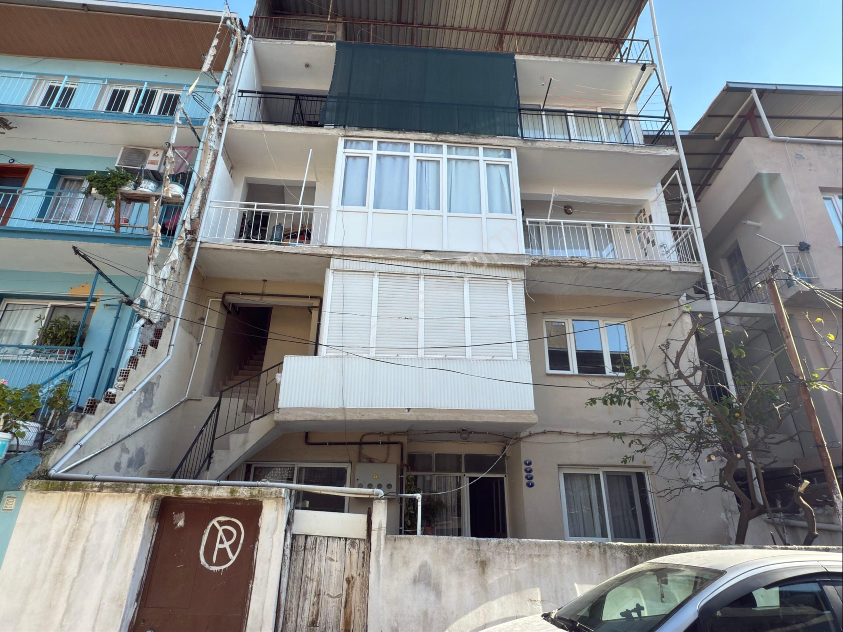 Bornova Rafet Paşa Satılık Daire Çamdibi Rafetpaşa Mahallesi Satılık 3+1 Daire