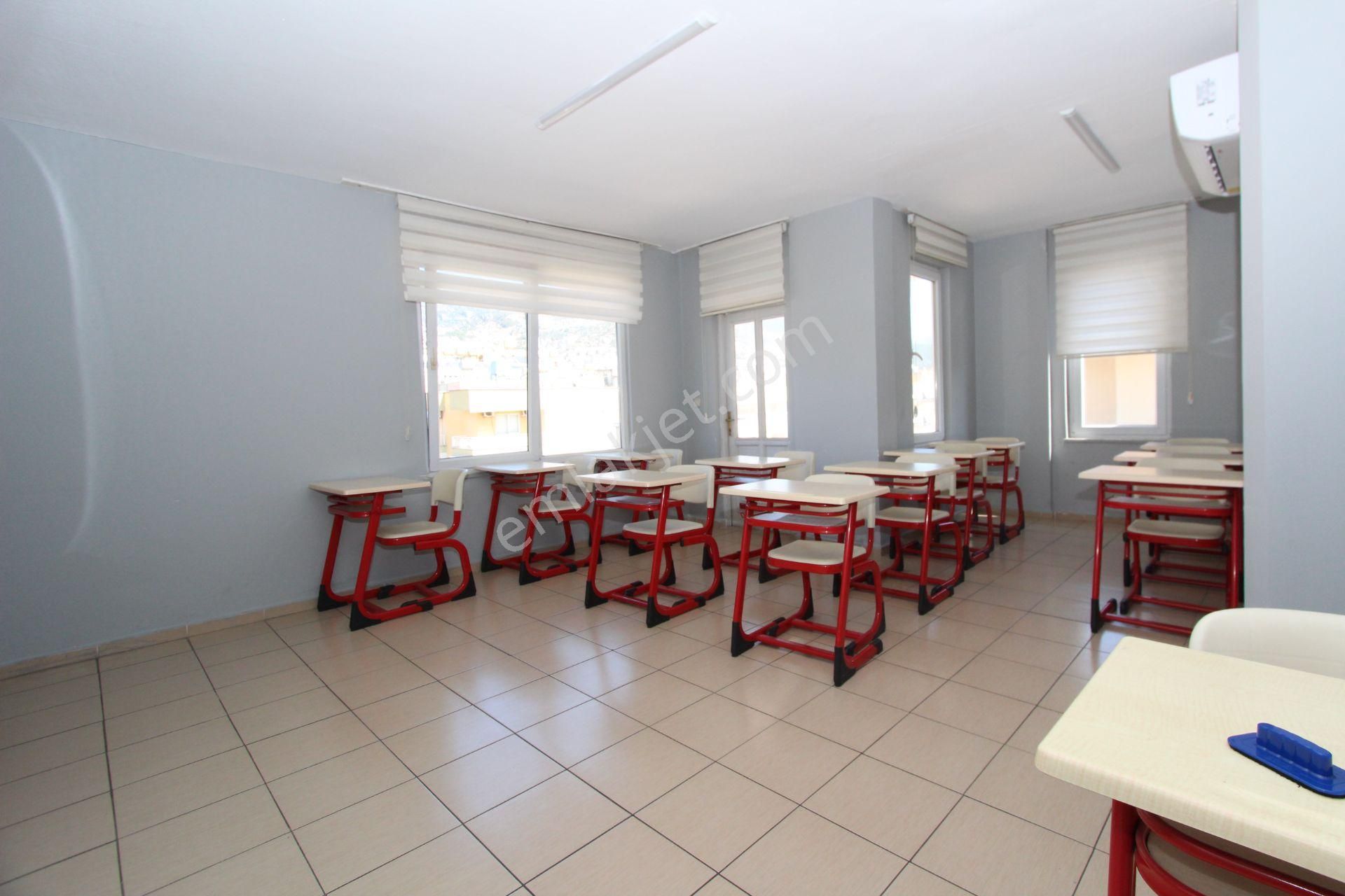 Alanya Merkezde Ruhsatlı Uygun Fiyatlı Devren Dershane